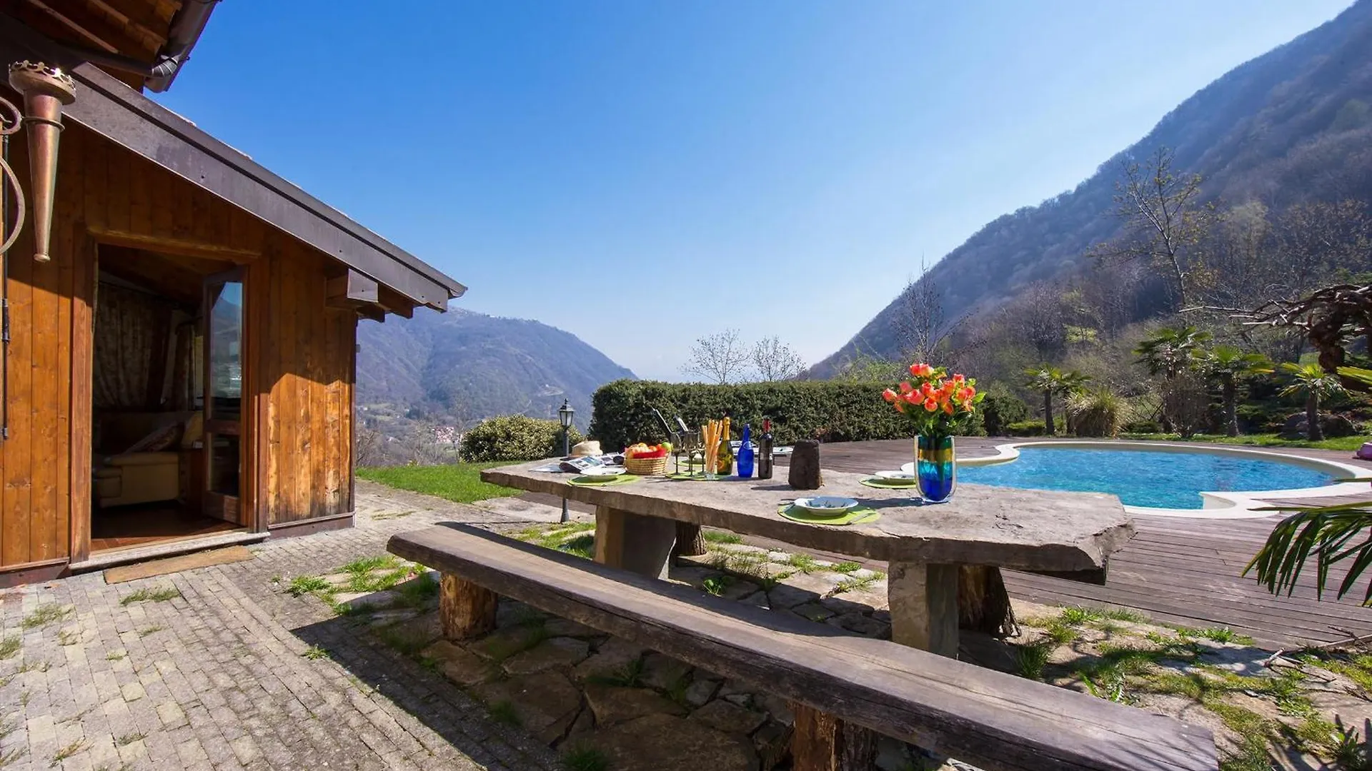 Villa Victoria Argegno 0*,  Italien